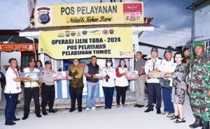 Bupati Samosir Bersama Danrem dan Dandim Tinjau Pos Pelayanan Pelabuhan Tomok Simanindo