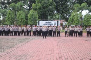 Kapolres Langkat Pimpin Apel Kesiapan Pam Gatur Malam Tahun Baru dan Perayaan Natal: Wujudkan Keamanan dan Kenyamanan Masyarakat