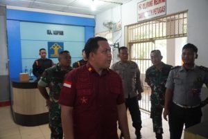 Bersama TNI-Polri, Ka KPR Rutan Kelas I Medan Lakukan Kontrol Pengamanan Rutan Menjelang Pergantian Tahun