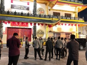 Usai Pimpin Apel KRYD, Kapolrestabes Medan Cek Pospam Imlek di Vihara Setia Budi dan Maitreya
