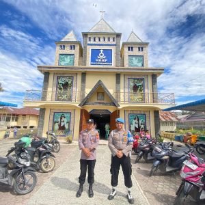 Polres Samosir, Ikut Serta untuk Pelayanan Ibadah Minggu Gereja