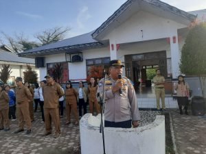 Polres Samosir Bersama Jajaran Polsek, Cegah Pelanggaran Aturan Berlalu Lintas bagi Pelajar