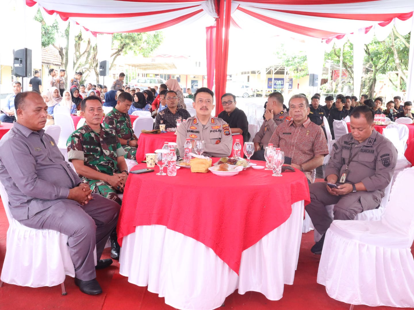 Menyambut Bulan Suci Ramadhan 1446H, Polres Binjai Bagikan Sembako terhadap BEM dan Masyarakat