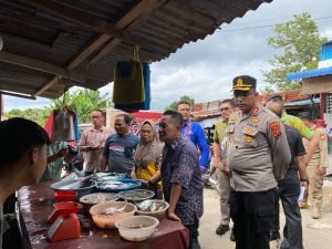 Kapolres Labusel Bersama Forkopimda Sidak Pasar Cek Harga dan Ketersediaan Bapokting