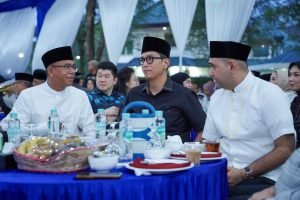 Buka Puasa Bersama Dengan Relawan dan Alumni Sekolah, Rico Waas : Doakan Kami Bekerja Dengan Baik