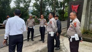 Ditlantas Polda Sumut Cek Kesiapan Jalan, Parkiran di Objek Wisata Samosir