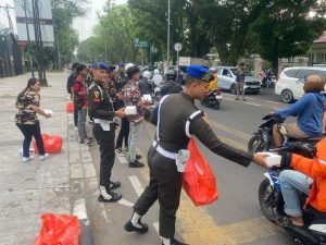 Berkah Ramadhan 1446, Denpom 1/5 Medan Tingkatkan Silaturahmi ke Masyarakat dengan Berbagi Takji
