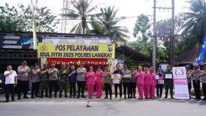 Kapolres dan Ketua Bhayangkari Cabang Langkat Cek Pos Yan.