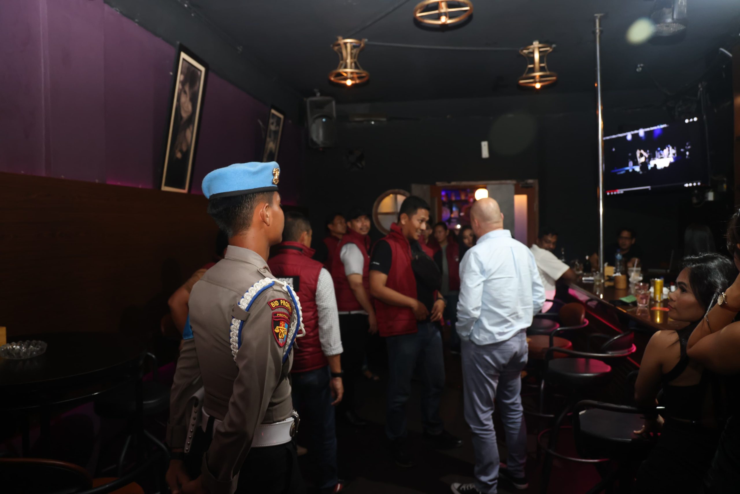 Polda Kepri Gelar Razia Tempat Hiburan Malam di Batam, Cegah Peredaran Narkoba dan Miras Tanpa Izin