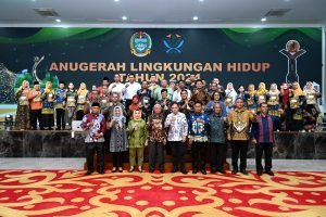 Tiga Perusahaan Raih Proper Emas, Wagub Sumut Surya Serahkan Anugerah Lingkungan Hidup 2024