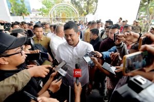 Ribuan Driver Ojol Demo di Medan, Gubernur Bobby Nasution Turun Langsung Temui Massa