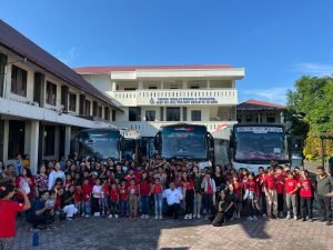 Anggota DPR RI Dr. Maruli Siahaan Fasilitasi 3 Bus untuk Liburan Anak Sekolah Minggu ke Hill Park