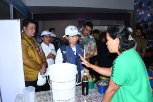 WAMEN PARIWISATA RI Bersama Gubernur Sumut, Canangkan Gerakan Wisata Bersih dan Aman di Samosir