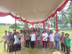 Anggota DPR RI Komisi XIII Kombes Maruli Siahaan Hadiri Panen Raya Semangka di Desa Klambir V