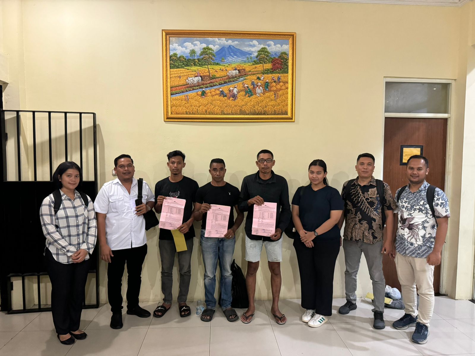 Polda Sumut Gagalkan   Pengiriman 26 Calon  PMI Ilegal ke  Malaysia,  3  Orang  Pelaku Diduga Agen  Pengiriman  Diamankan