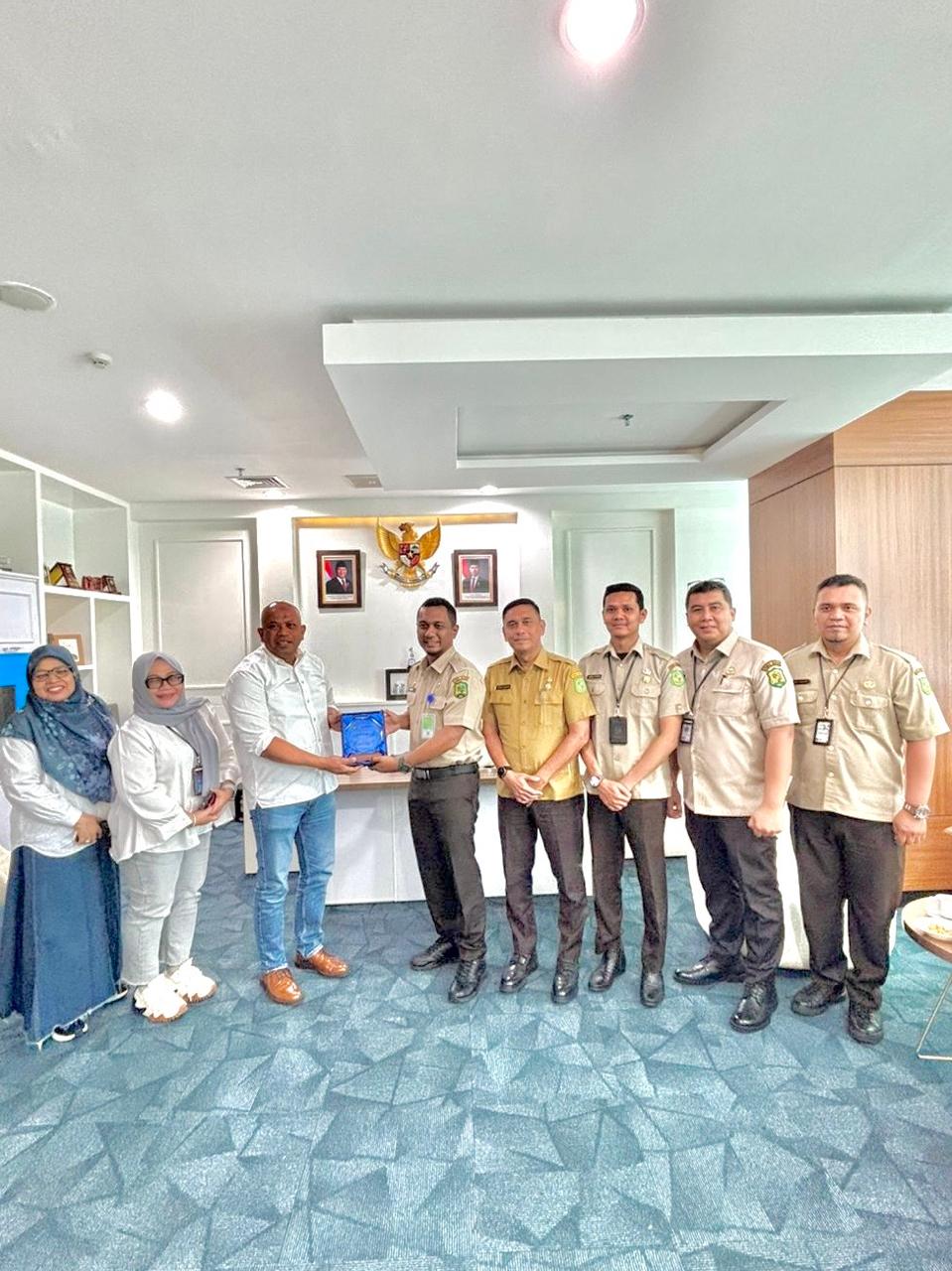 Bapenda Medan Beri Apresiasi kepada Wajib Pajak PBB yang Taat Bayar Pajak Lebih Awal