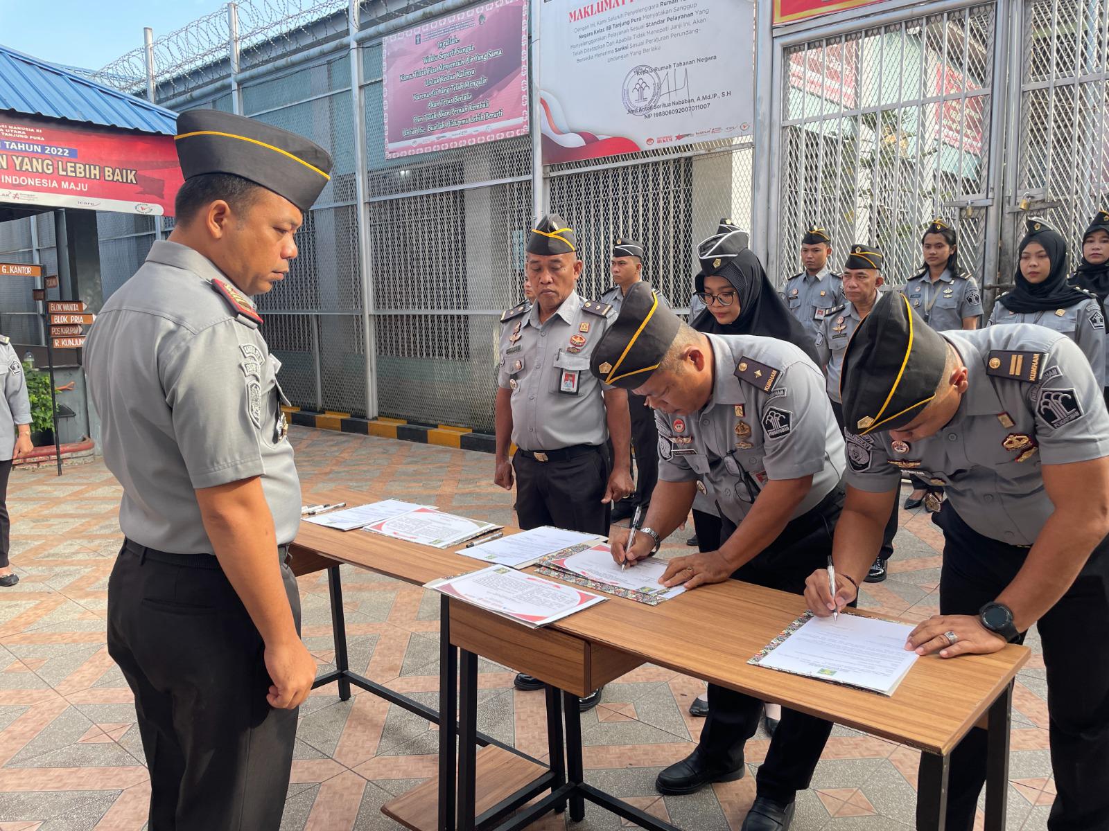 Wujudkan Pemasyarakatan Bersih, Rutan Tanjung Pura Deklarasi Komitmen Bersama Zero Halinar