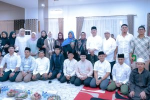Walikota Medan Rico Waas Hadiri Tahlilan Malam Ketiga Wafatnya Kakak Zakiyuddin Harahap.