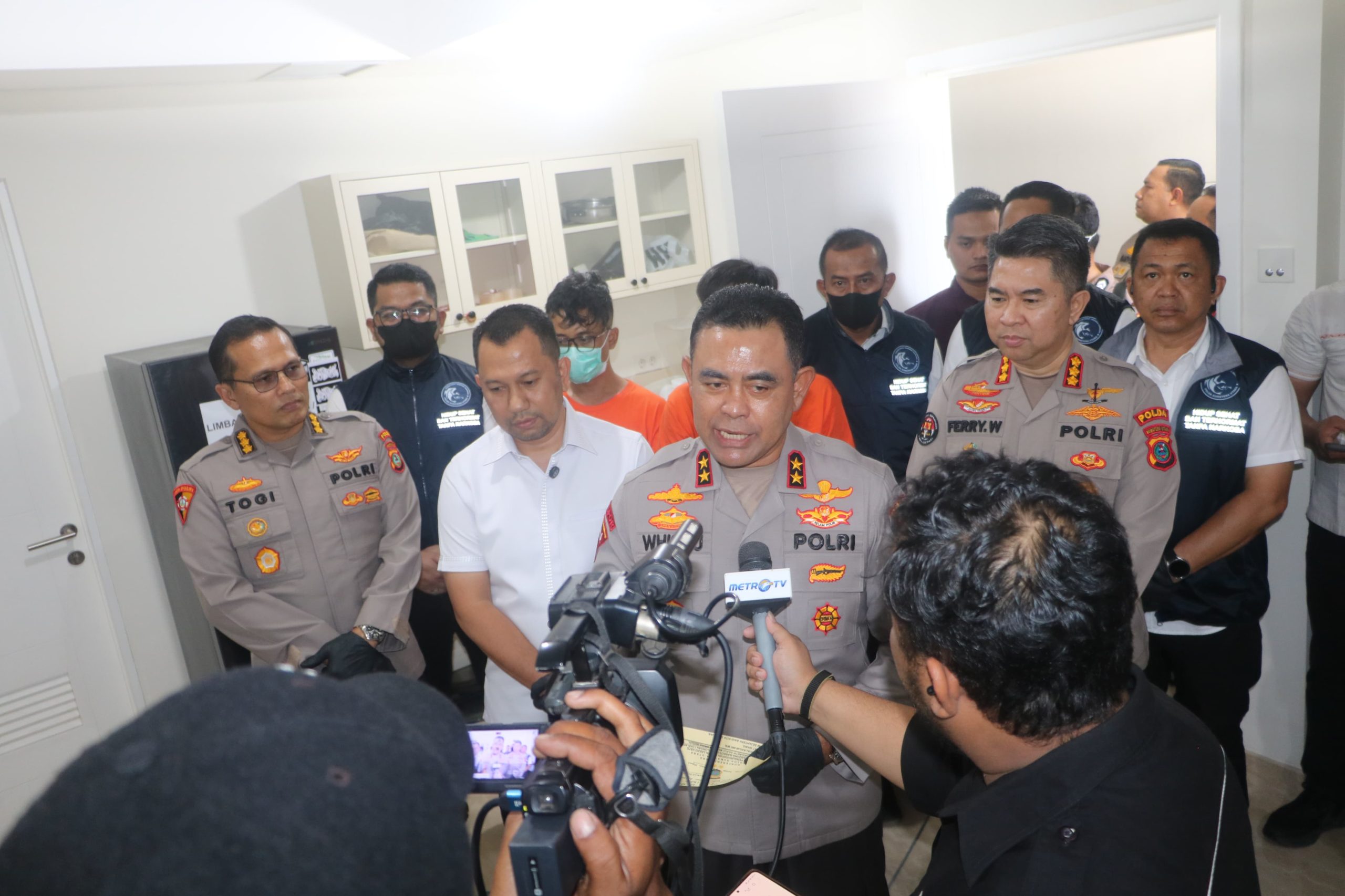 Menjelang HUT Bhayangkara ke-79: Polda Sumut Bongkar Pabrik Liquid Vape MengandungNarkotika Senilai Rp300 Miliar