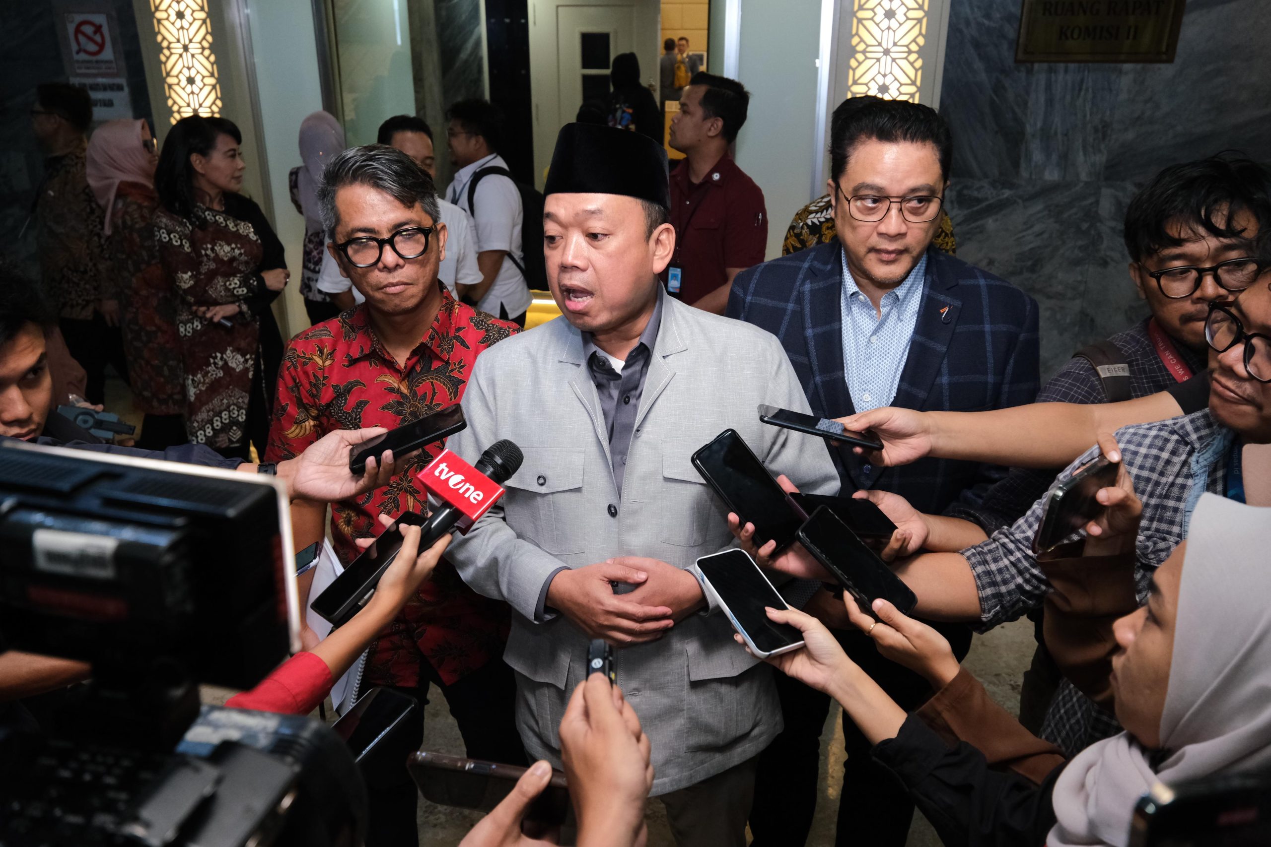 Bahas Isu Jual-Beli Pulau Bersama Komisi II DPR RI, Menteri ATR/Kepala BPN Tegaskan Tanah di Indonesia Tidak Bisa Dimiliki Asing