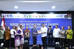 Bupati Samosir Dampingi Gubsu untuk Konferensi Pertama Destinasi Geowisata Kaldera Toba