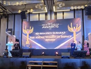 Nurhayati Subakat Terima ASEAN Women of Impact Award 2025