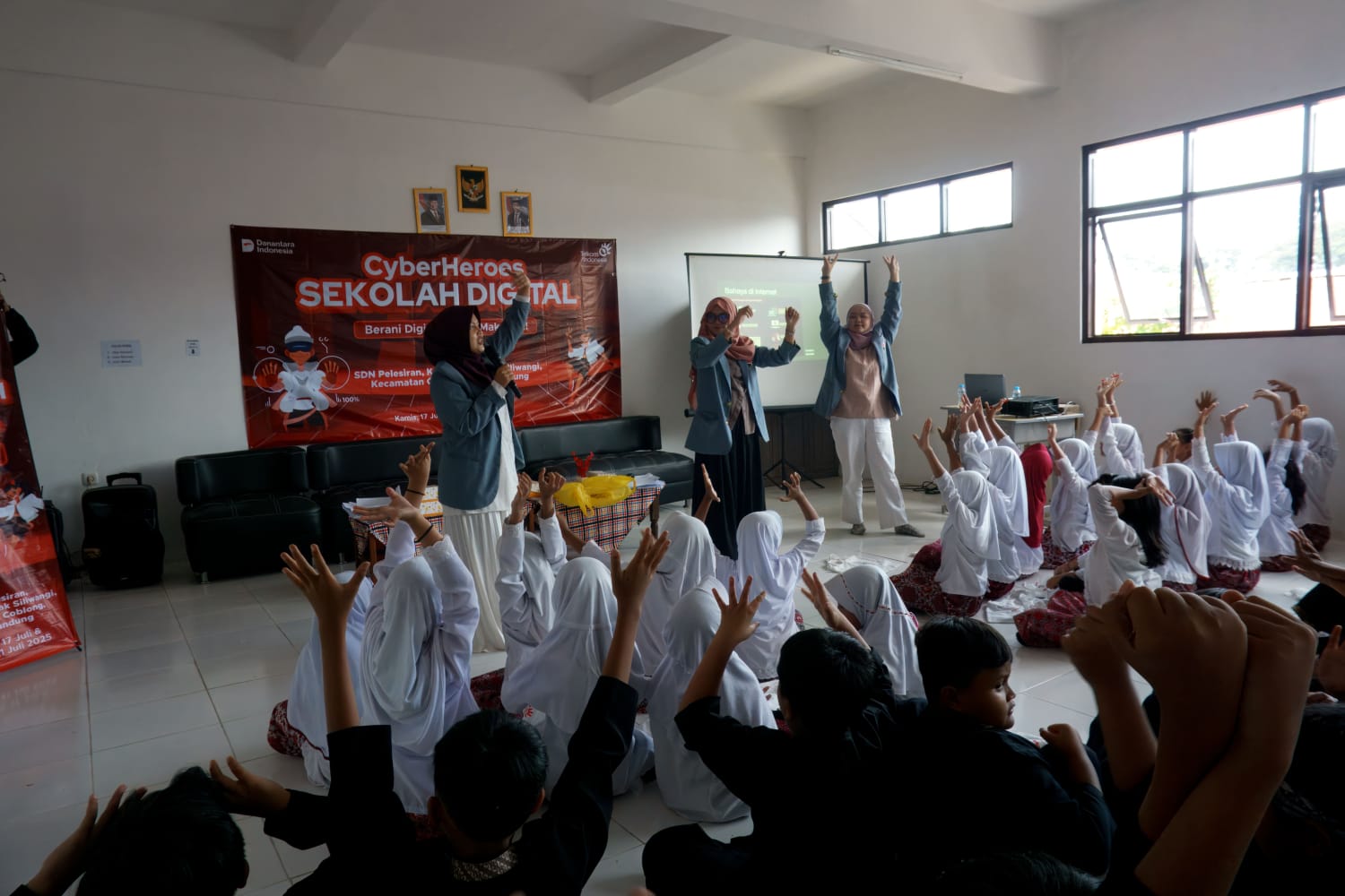 Telkom Tingkatkan Literasi Keamanan Siber Lewat CyberHeroes Sekolah Digital