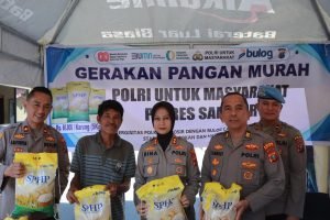 Polres Samosir, Gelar Gerakan Pangan Murah Jual Beras Jual 1,5 Ton Hari