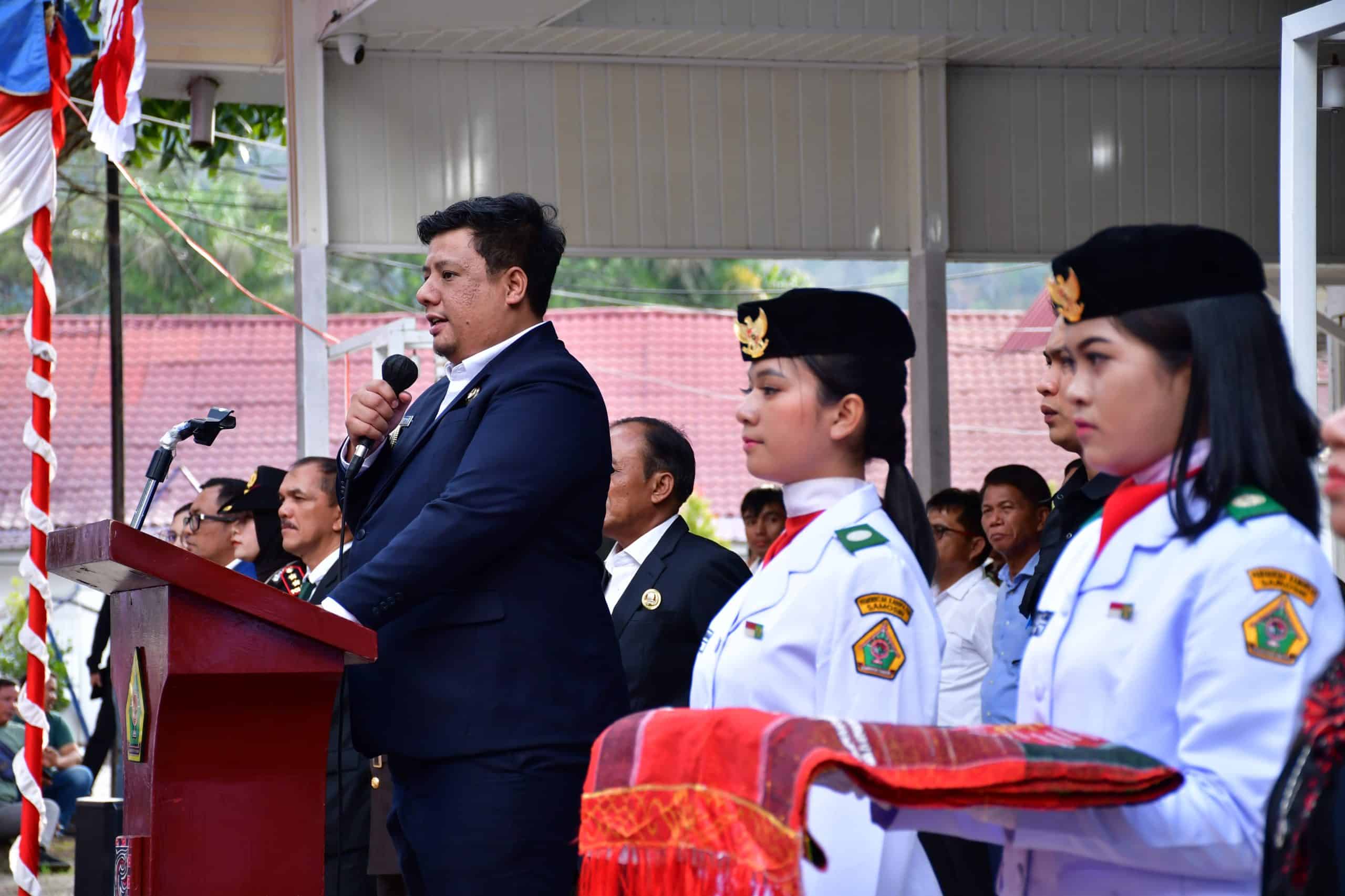 Bupati Samosir Kukuhkan Paskibraka Kabupaten Samosir Tahun 2025