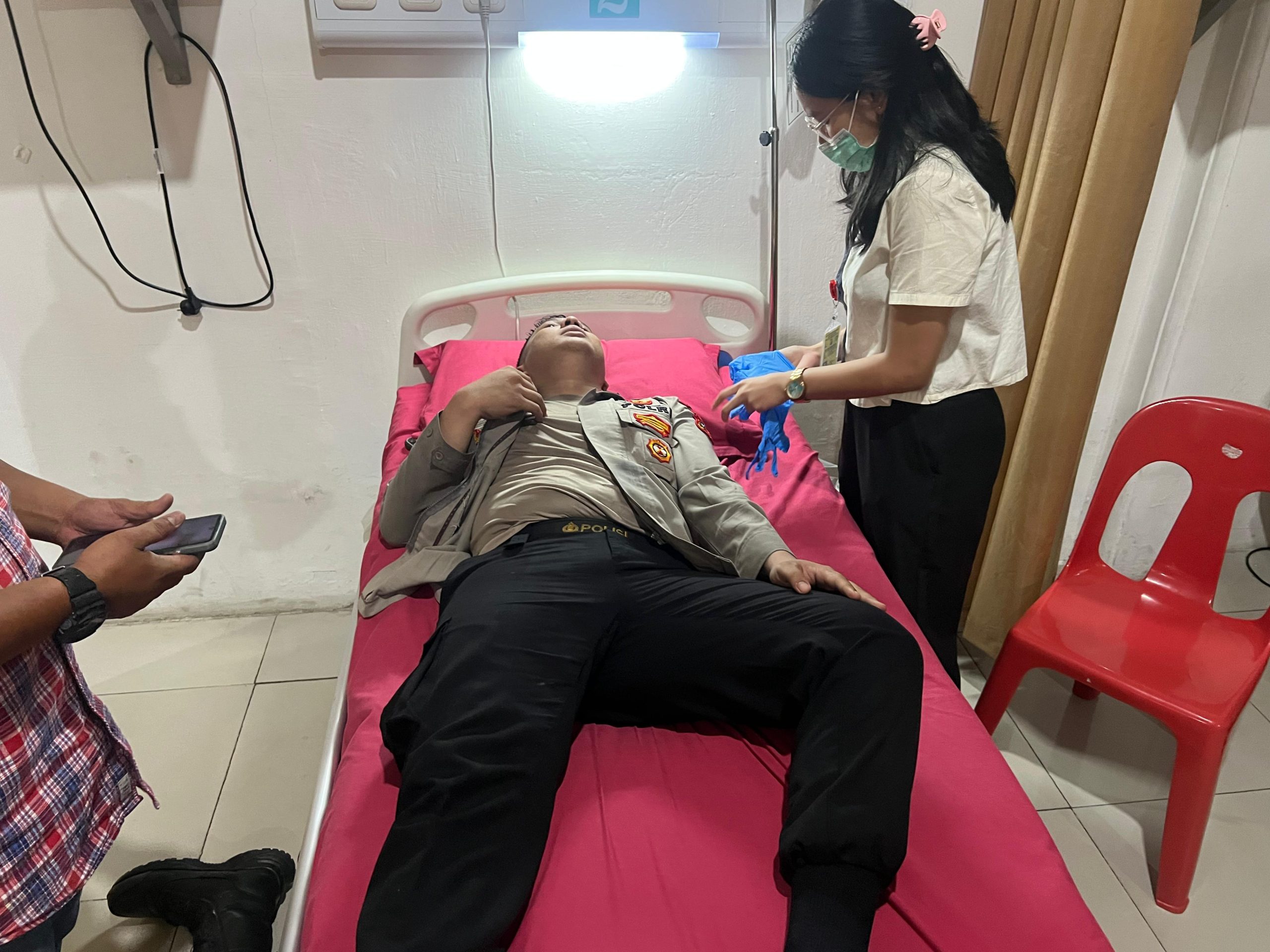 Personel  Polisi Alami Luka Saat Pengamanan Unjuk Rasa di DPRD Sumut