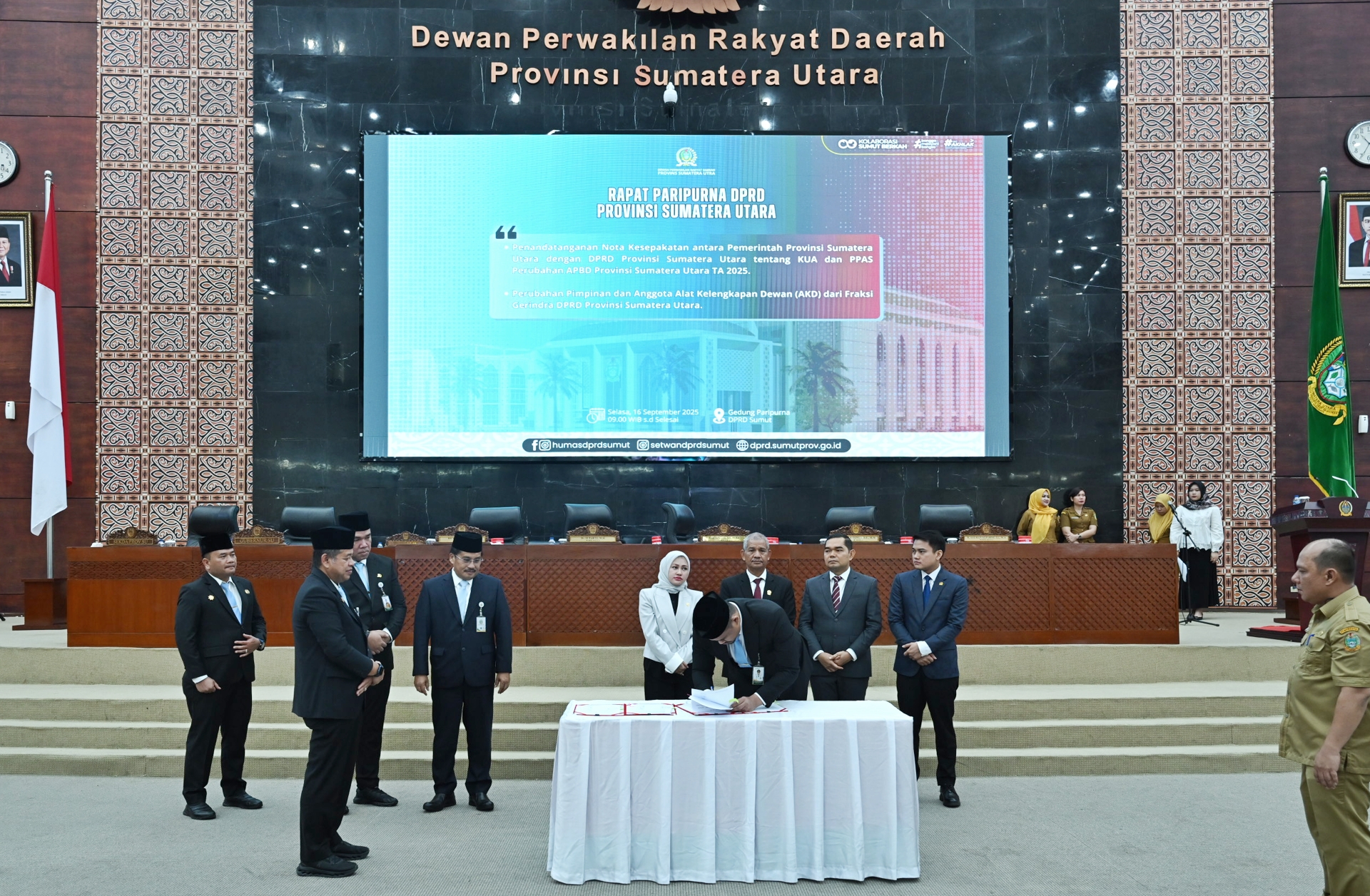 Gubernur Sumut Bobby Nasution Teken Nota Kesepakatan KUA-PPAS APBD Perubahan 2025 Bersama DPRD