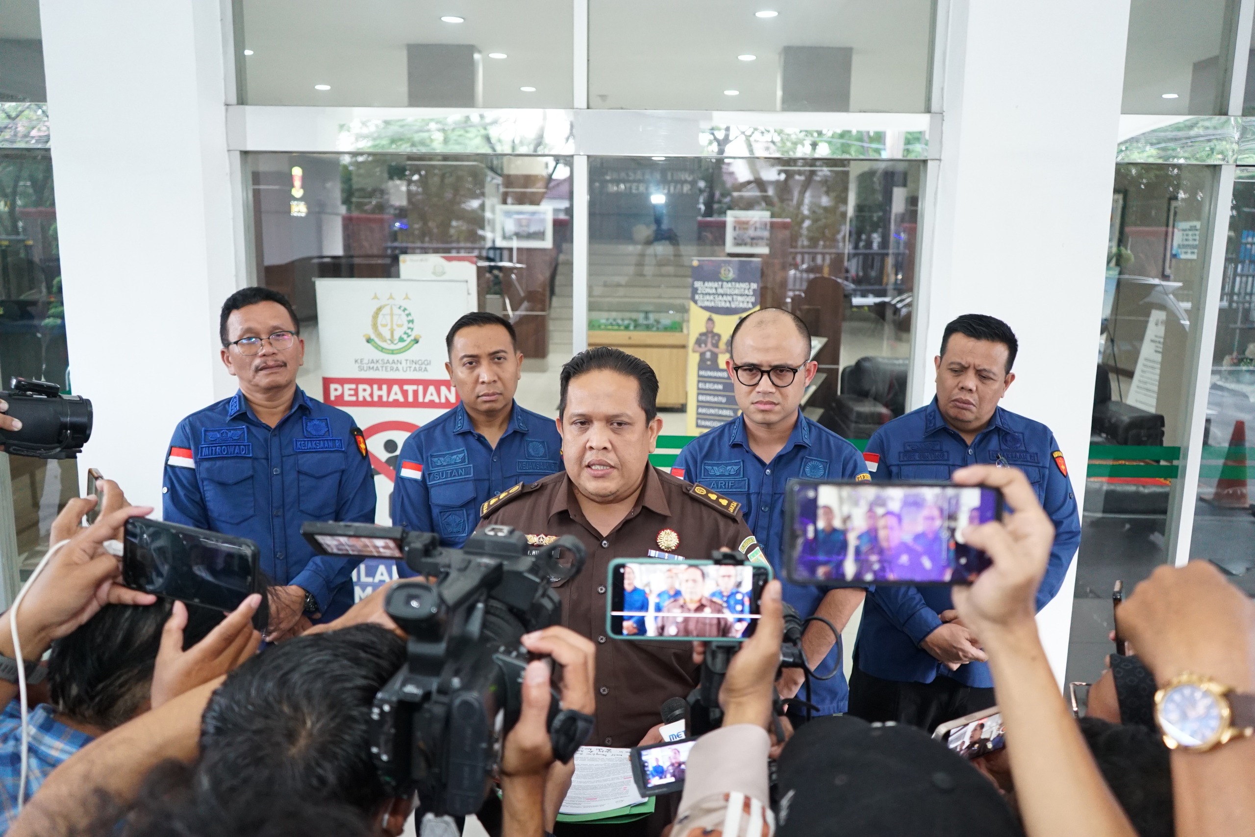 Kejati Sumut Tahan Dua Mantan Pejabat Terkait Dugaan Korupsi Pengadaan Kapal Tunda di PT Pelindo I