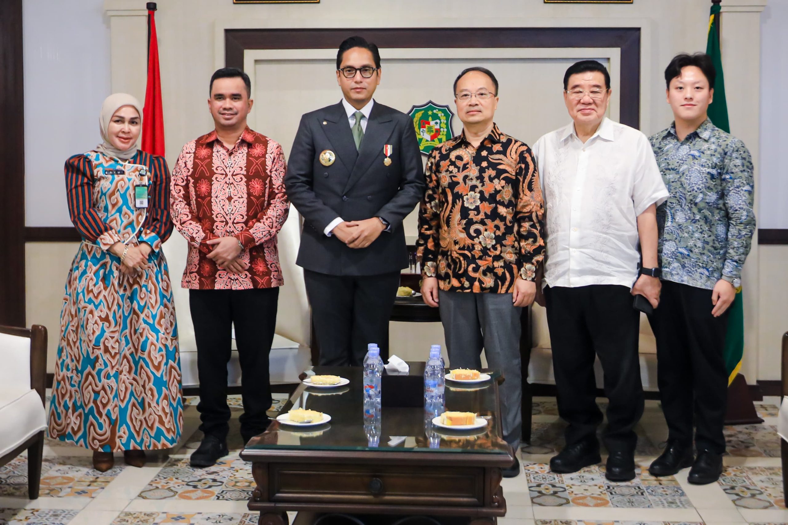 Rico Waas Terima Audiensi Konjen RRT