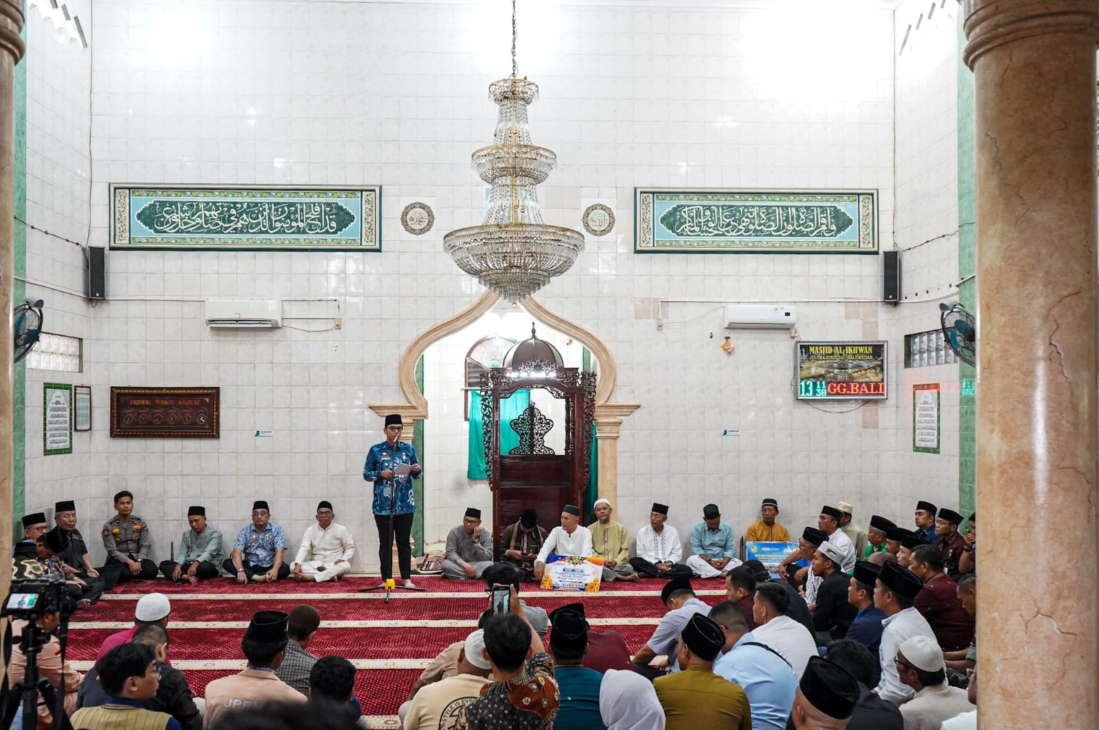Safari Jumat, Rico Waas: Hidup Muslim Lebih Bermakna Jika Memakmurkan Masjid
