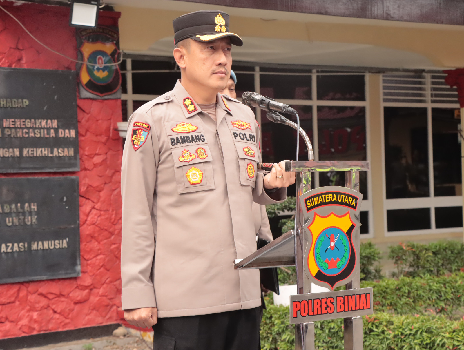 Kapolres Binjai Berikan Penghargaan Sebanyak 39 Personil Yang Berprestasi