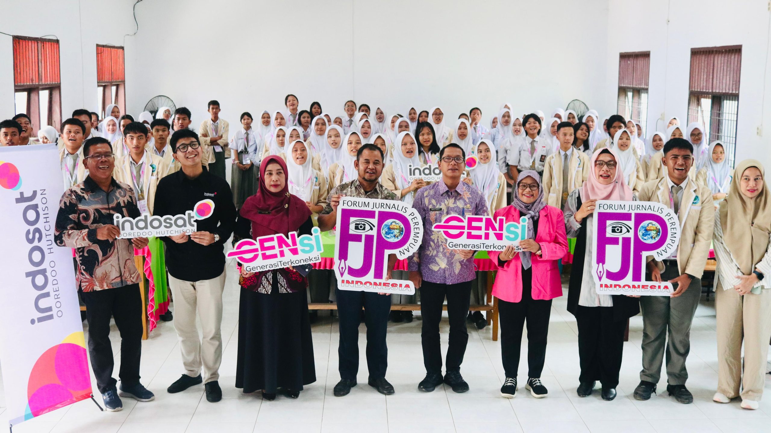 Indosat Bersama FJPI Sumut Dorong Literasi Digital Pelajar Perempuan
