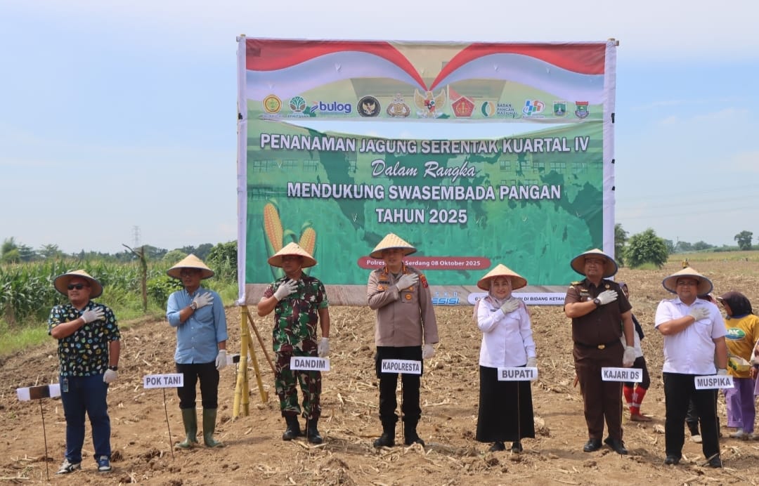 Polresta Deli Serdang gelar Kegiatan Penanaman Jagung Serentak Kuartal IV Guna Tingkatkan Swasembada Pangan