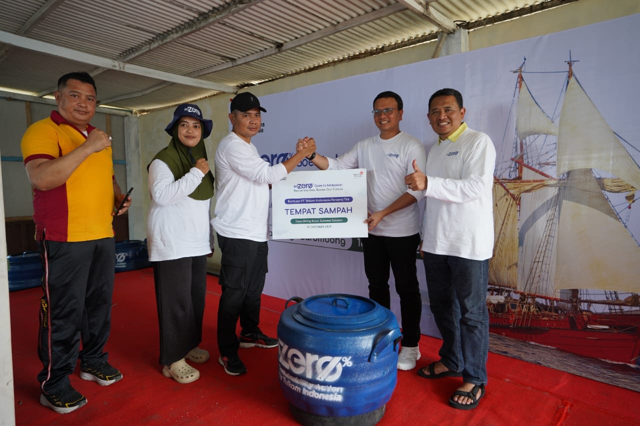 Telkom Kumpulkan 1,4 Ton Sampah pada Aksi Bersih Pantai
