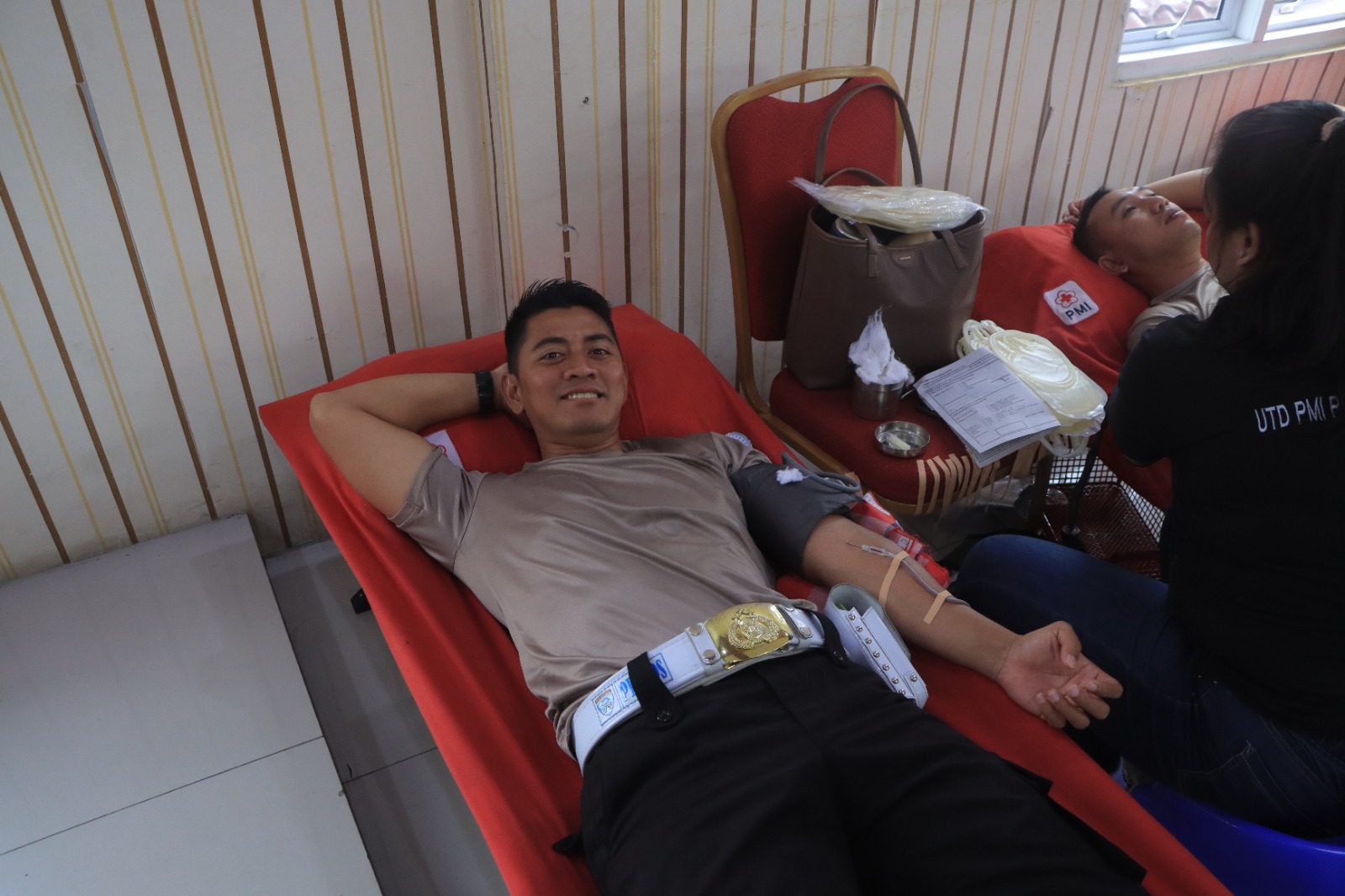 Polres Samosir Aksi Donor Darah, Sambut HUT Humas Polri Tahun 2025