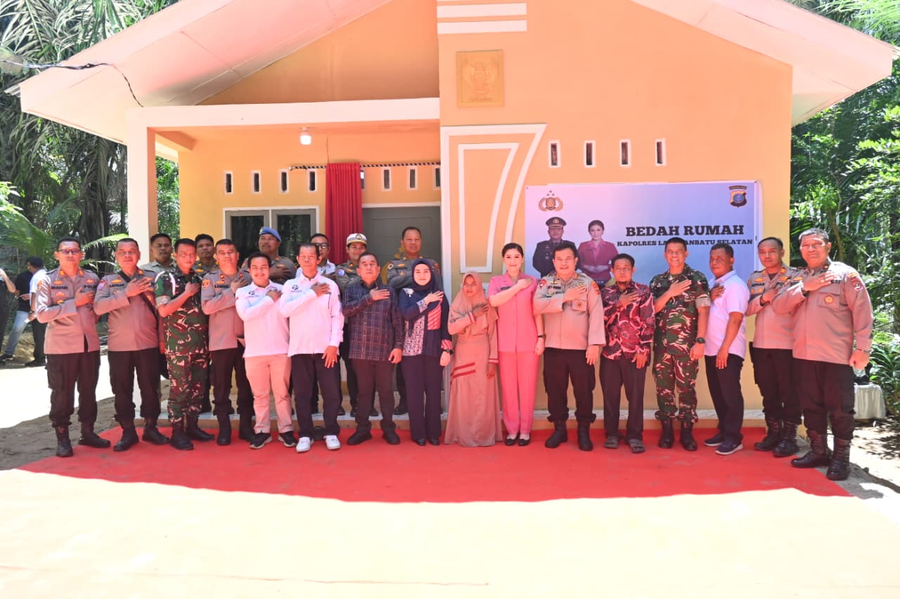 Bedah Rumah Warga Kurang Mampu di Aek Batu, Kapolres Labusel : Simbol Kepedulian Kita Semua