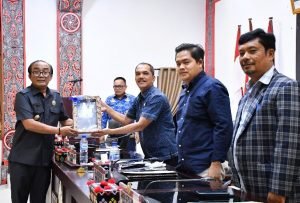 Wabup Samosir Sampaikan Nota Keuangan Rancangan APBD 2026