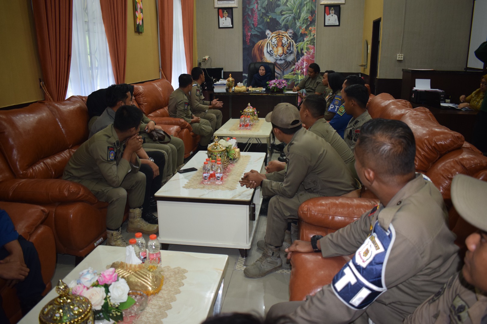 Petugas Satpol PP Langkat Audiensi ke Ketua DPRD, Sampaikan Keluhan Soal Penurunan Gaji