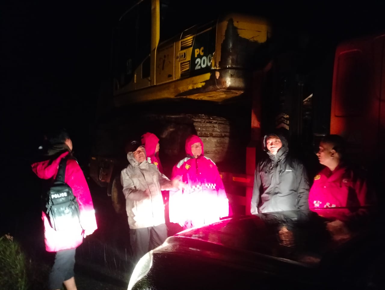 Polres Humbahas dan Pemkab Bergerak Cepat Tangani Longsor di Wilayah Pakkat