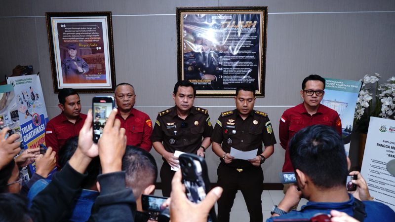 Kejati Sumut Tahan Dua Tersangka Kasus Smartboard SMP se-Tebing Tinggi, Selisih Harga Capai Rp7,7 Miliar