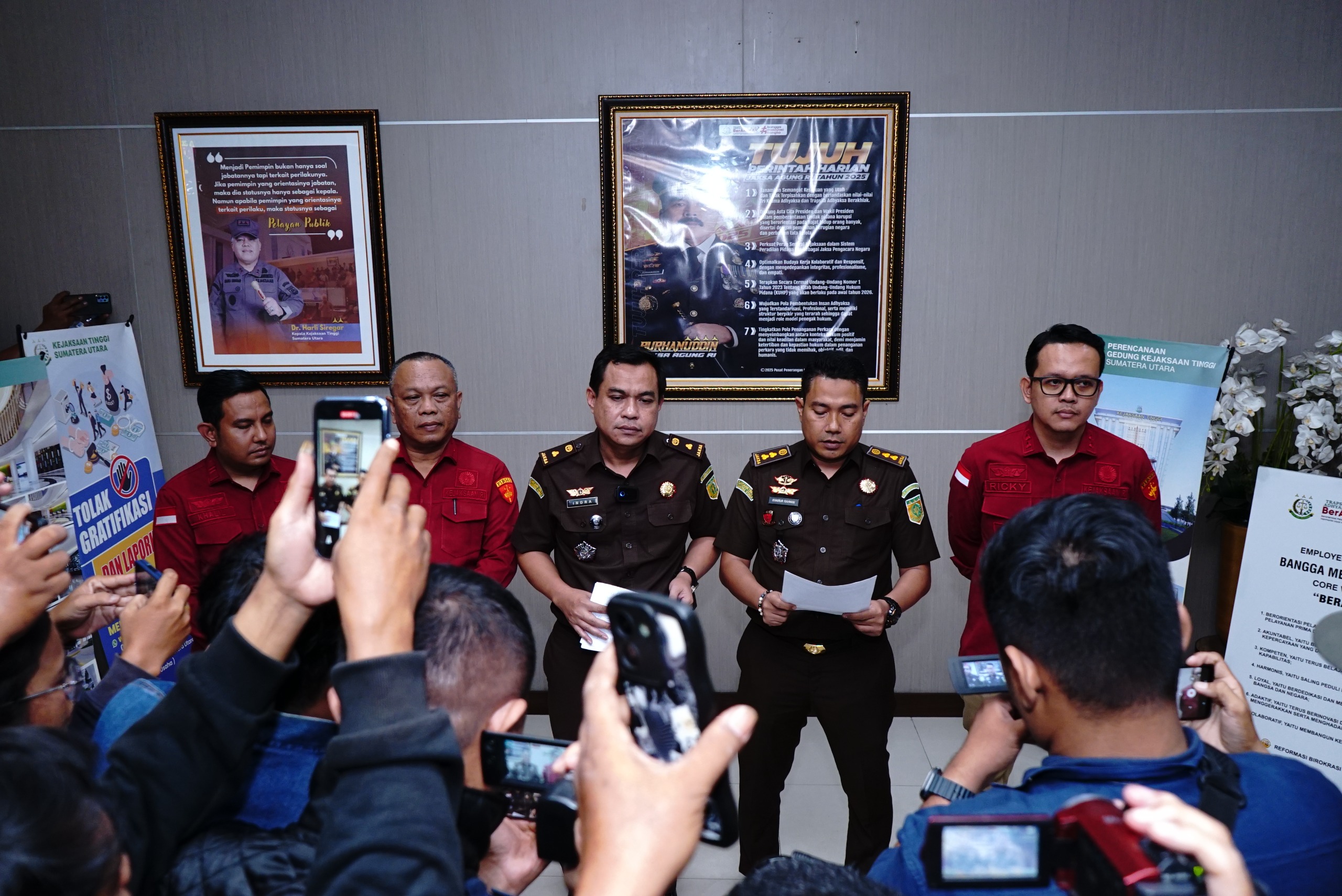 Kejati Sumut Tahan Dua Tersangka Kasus Smartboard SMP se-Tebing Tinggi, Selisih Harga Capai Rp7,7 Miliar