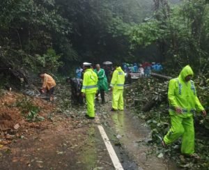 Polres Taput Intensif Tangani 27 Titik Bencana Banjir dan Longsor, Evakuasi Dilanjutkan Bertahap Akibat Cuaca Ekstrem