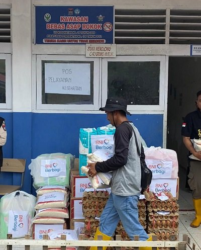 BNI Salurkan Bantuan Tanggap Darurat untuk Korban Banjir Bandang di Padang dan Sibolga