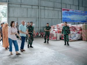 Kahiyang Ayu Siapkan Bantuan, Gubsu Bobby Nasution Pastikan Distribusi Lancar ke Daerah Terdampak