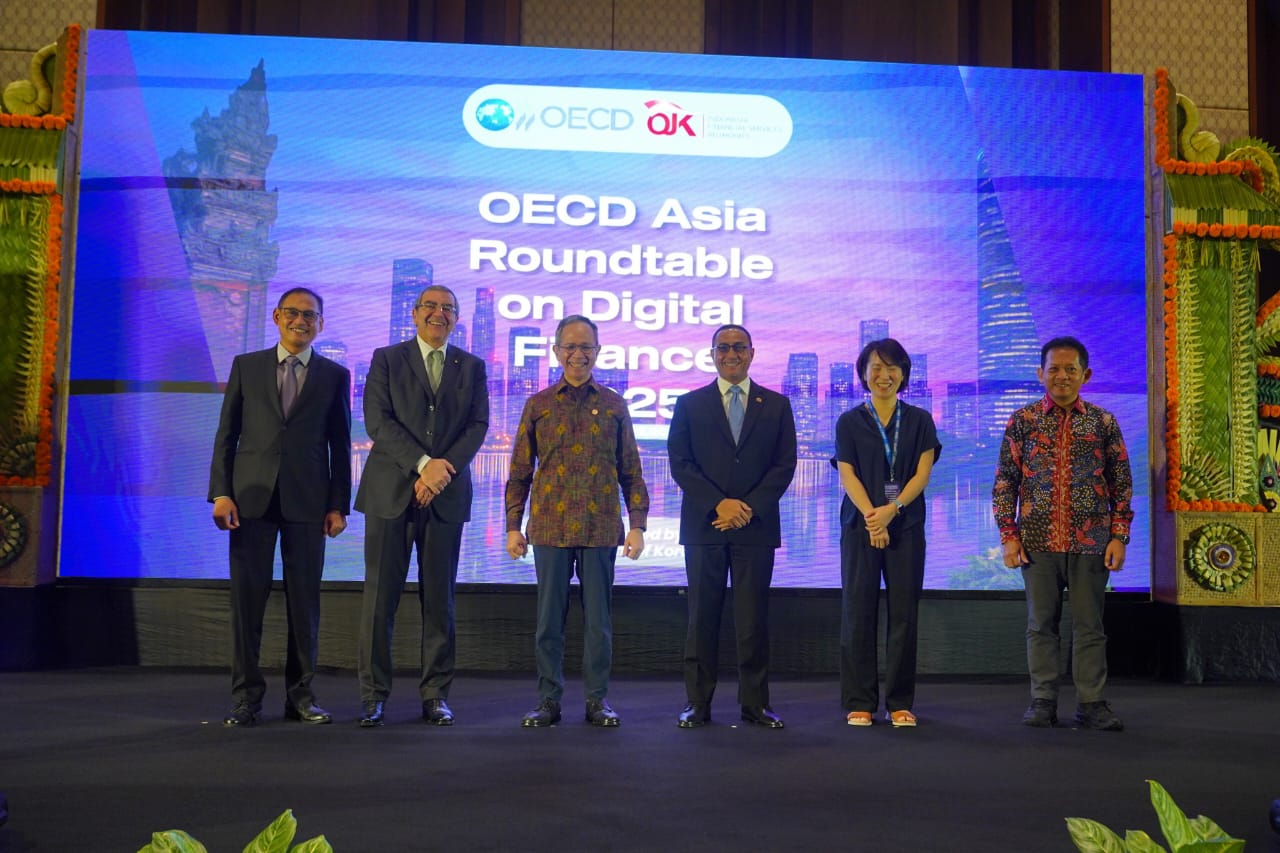 OJK dan OECD Sepakat Kembangkan Transformasi Keuangan Digital