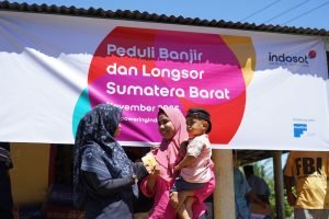 Indosat Percepat Pemulihan Jaringan dan Salurkan Bantuan bagi Warga Terdampak Banjir